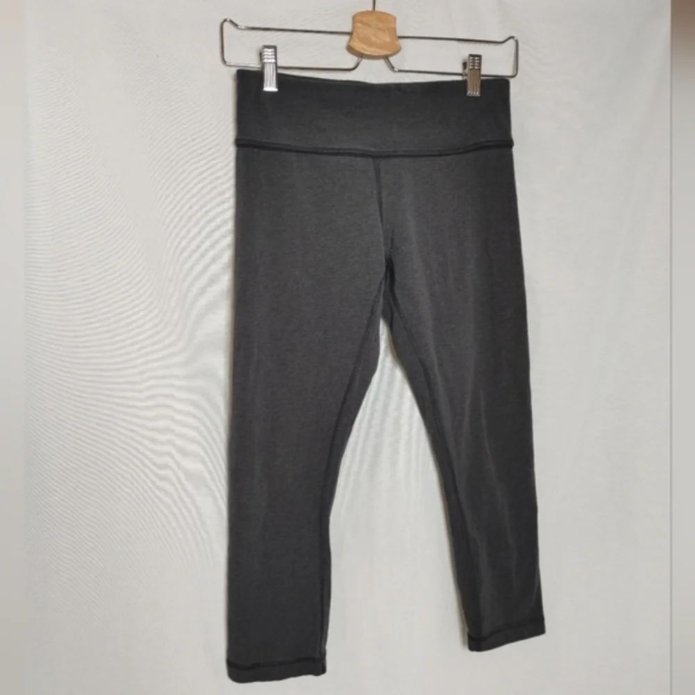 lululemon athletica pre owned